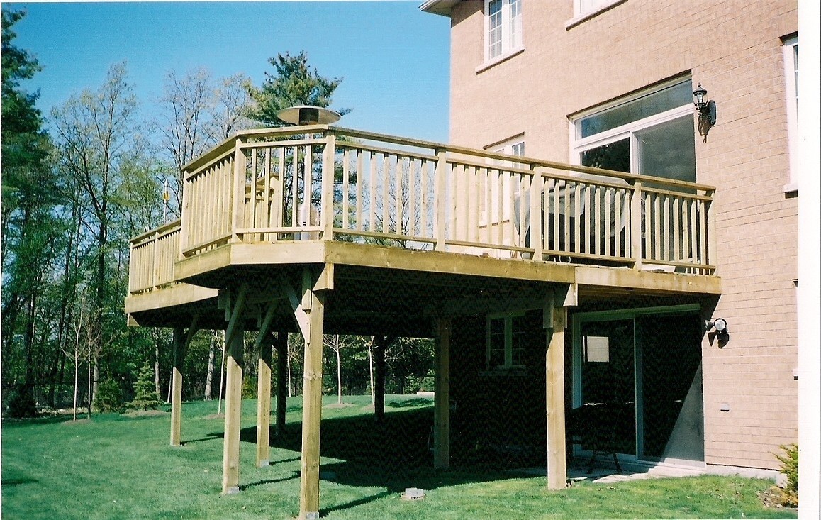 Residential Deck Builder in Burlington